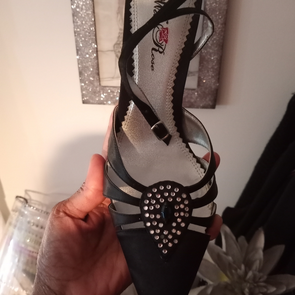 Shoe